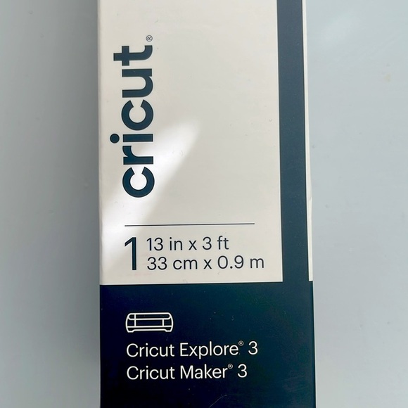 NIB Cricut Smart Iron-On Heat Transfer Vinyl 13inx3ft NIB - Picture 1 of 7